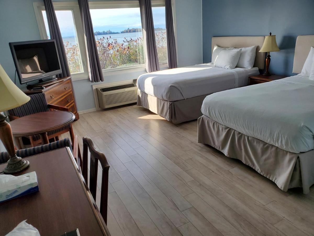 Carolyn Beach Inn Thessalon Екстериор снимка