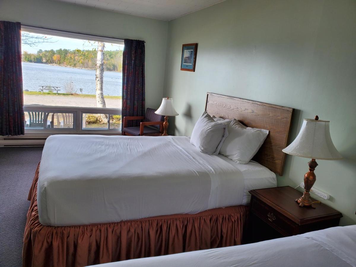 Carolyn Beach Inn Thessalon Екстериор снимка