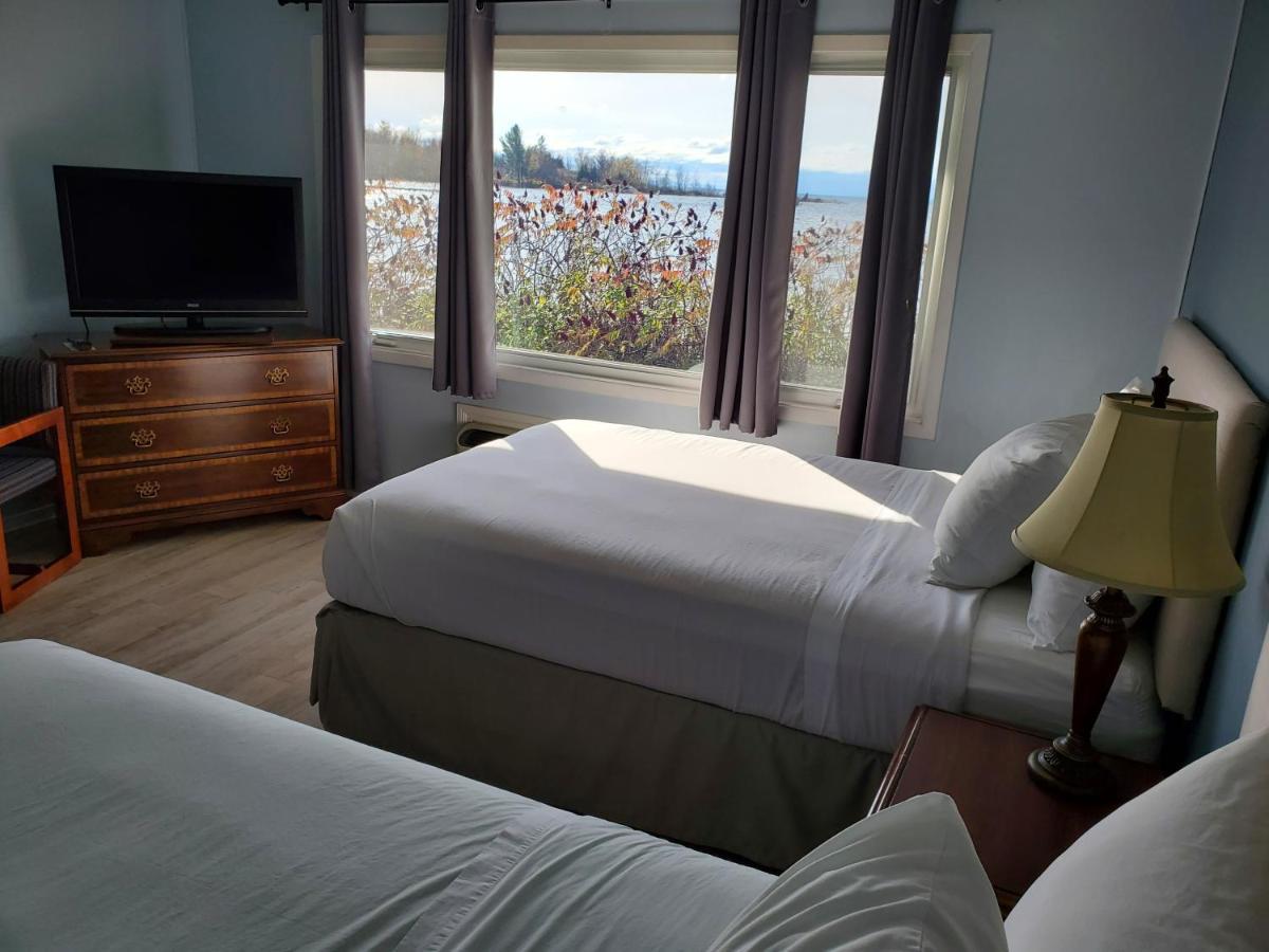 Carolyn Beach Inn Thessalon Екстериор снимка