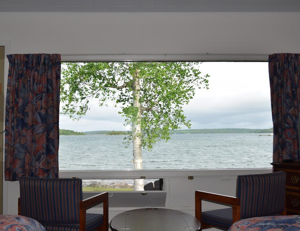 Carolyn Beach Inn Thessalon Екстериор снимка
