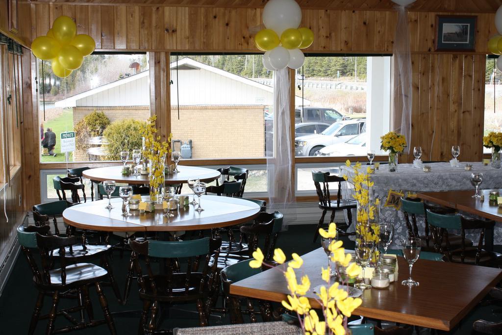 Carolyn Beach Inn Thessalon Екстериор снимка