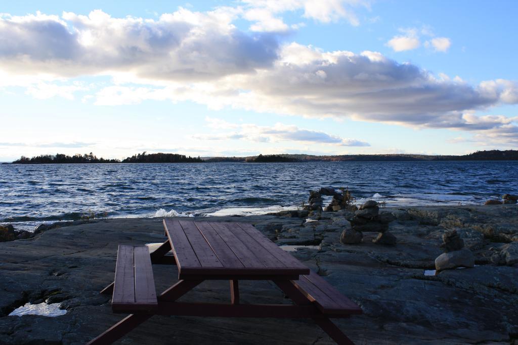 Carolyn Beach Inn Thessalon Екстериор снимка
