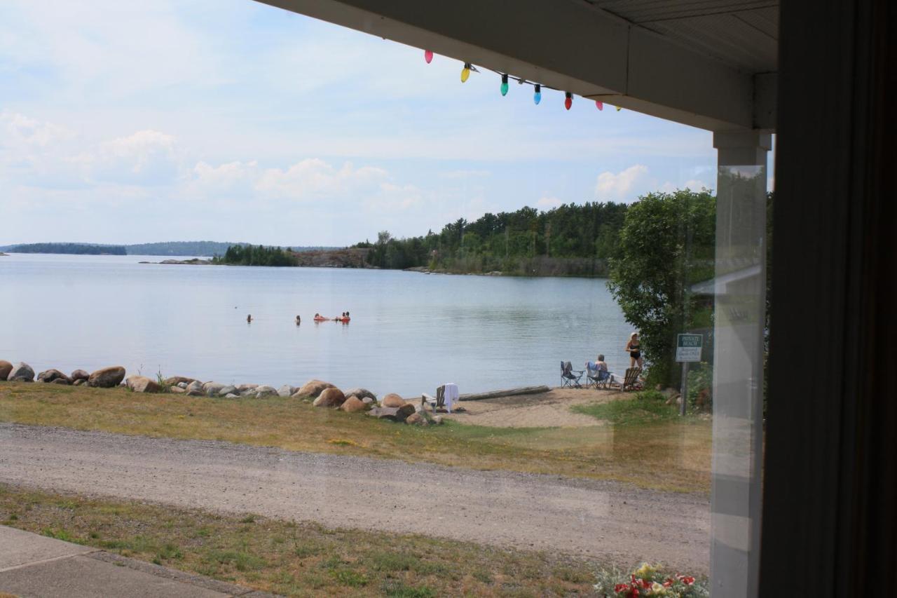 Carolyn Beach Inn Thessalon Екстериор снимка