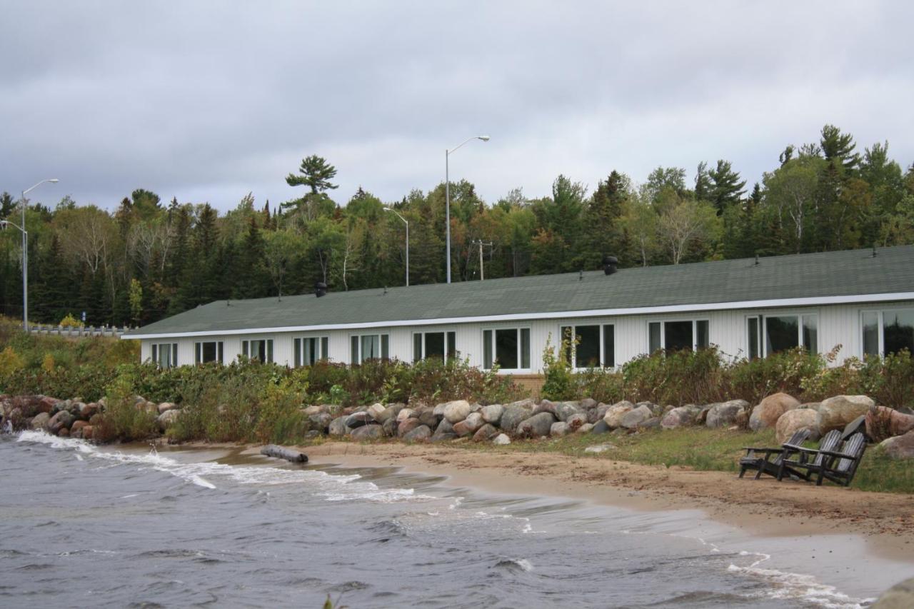 Carolyn Beach Inn Thessalon Екстериор снимка