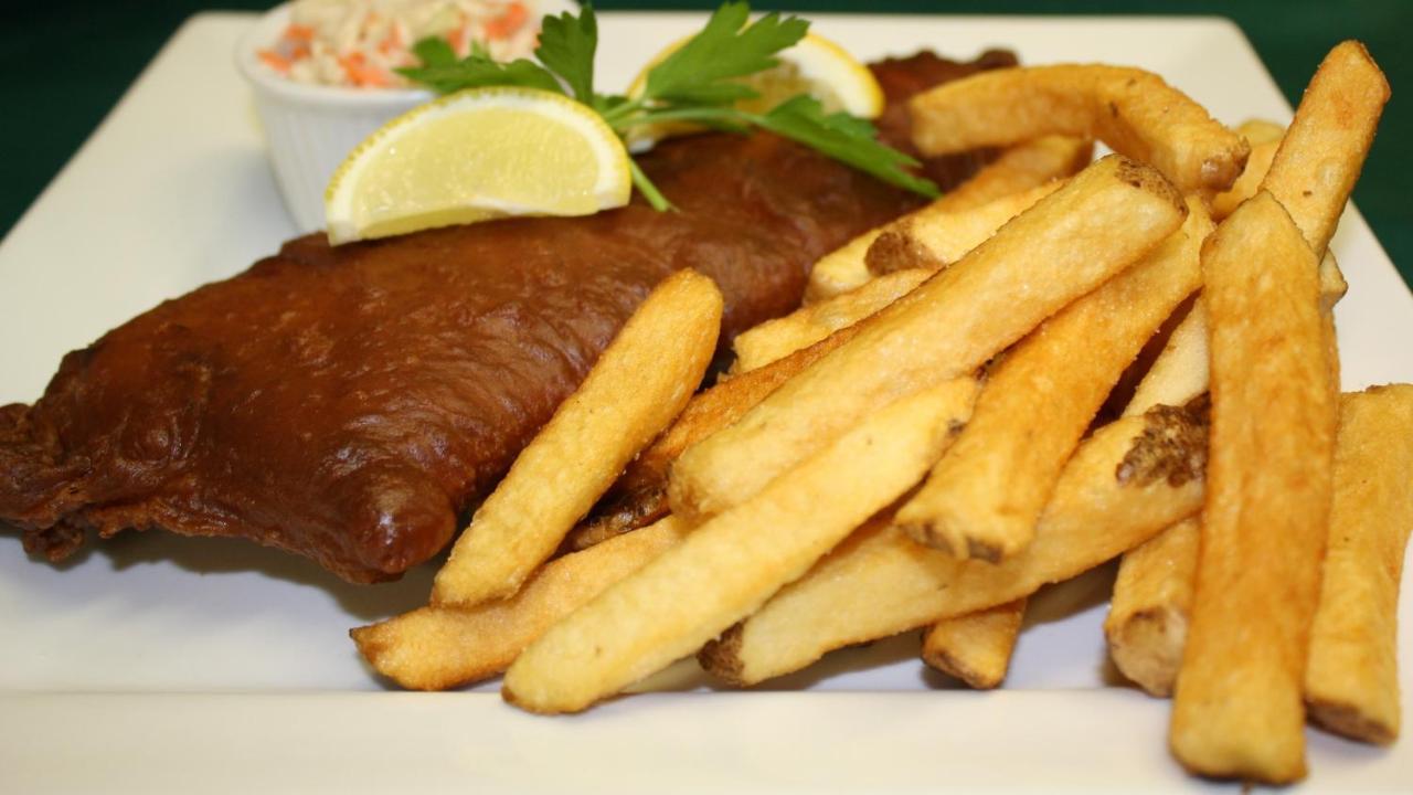 Carolyn Beach Inn Thessalon Екстериор снимка