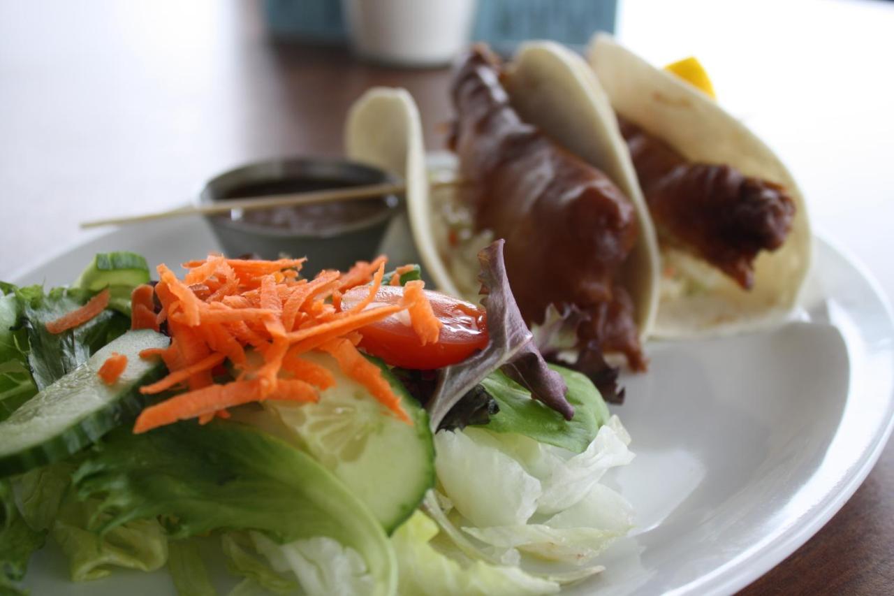 Carolyn Beach Inn Thessalon Екстериор снимка