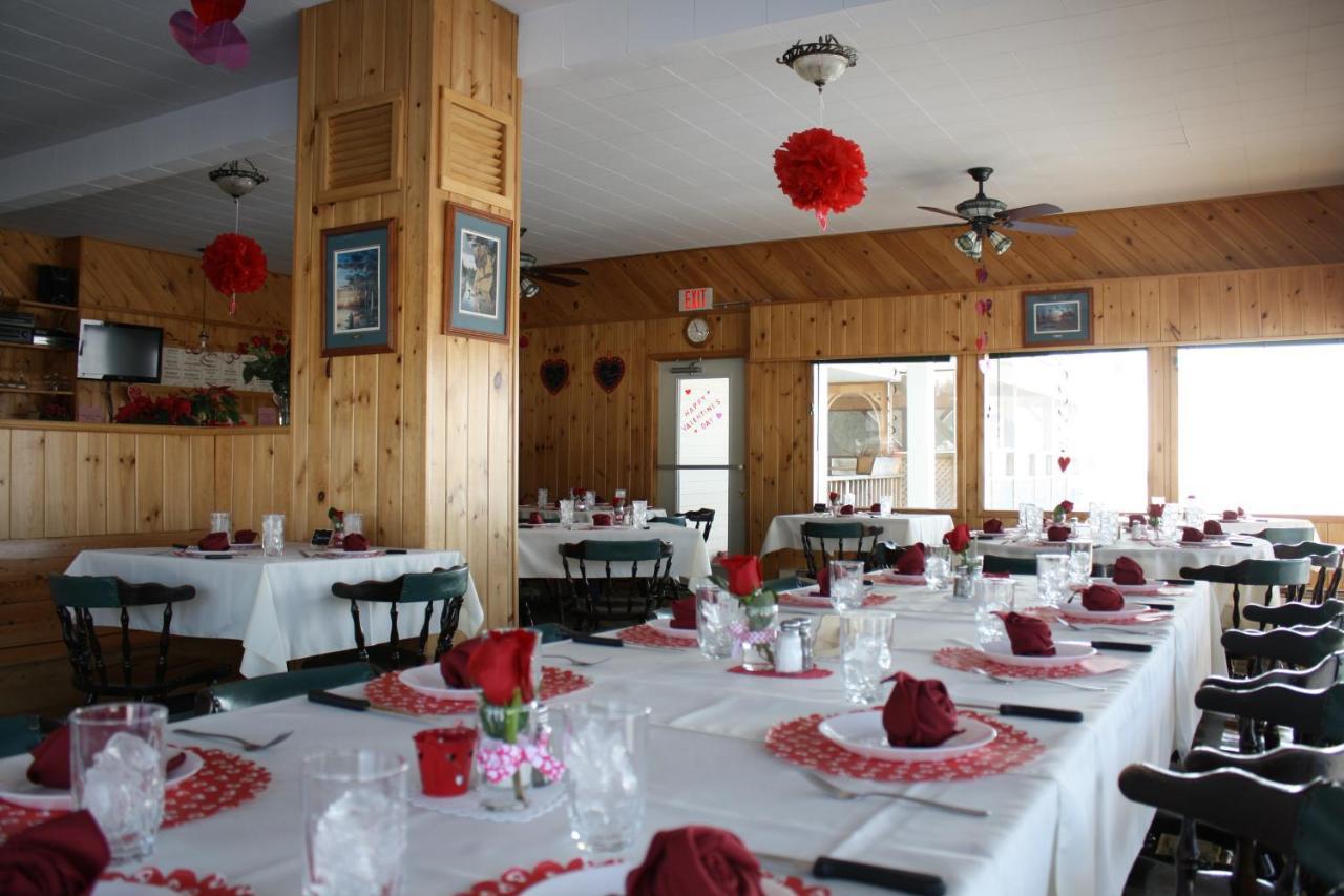 Carolyn Beach Inn Thessalon Екстериор снимка